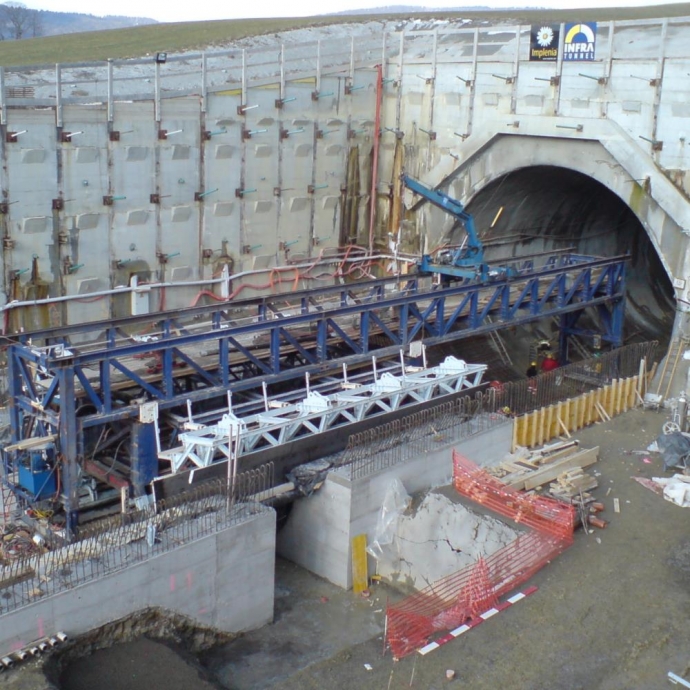 Transjuranne N 16
Tunnel Sous le Mont