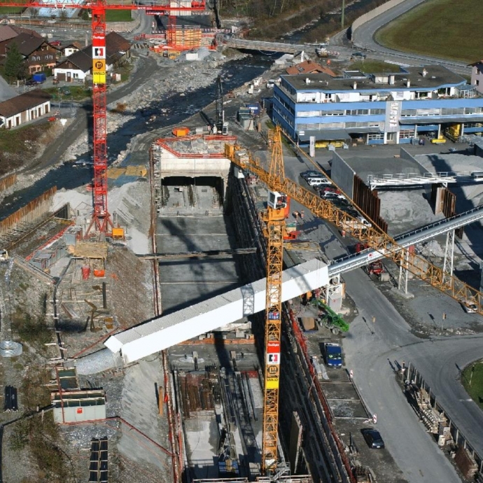 BLS AlpTransit, Lötschberg, Anschluss Frutigen
Unterquerung der Engstlige in Deckelbauweise